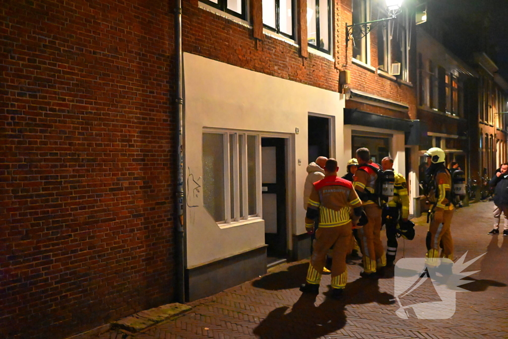 Brandweer ingezet voor brandende rookkast