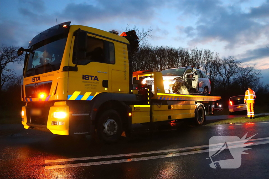 Gewonde naar ziekenhuis na aanrijding
