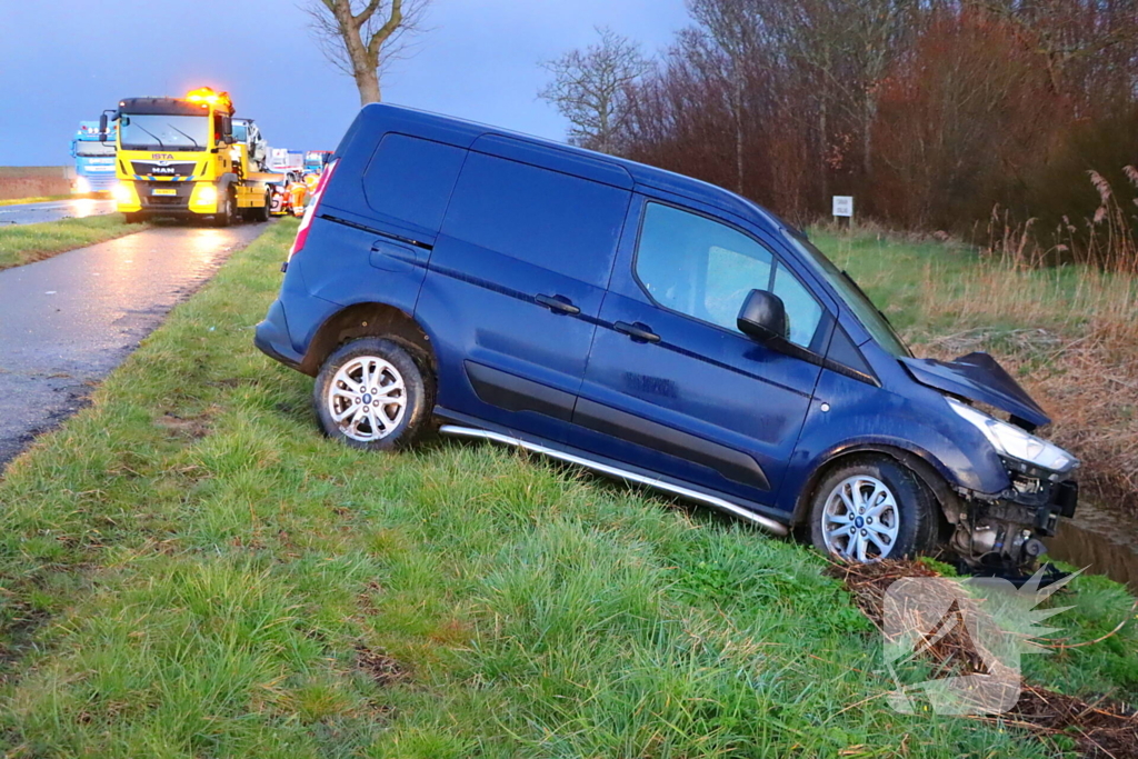 Gewonde naar ziekenhuis na aanrijding