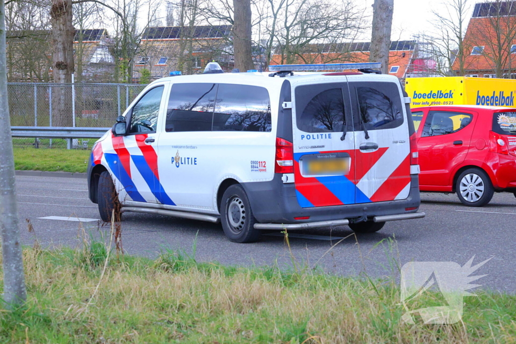 Geen gewonden bij aanrijding met bakwagen