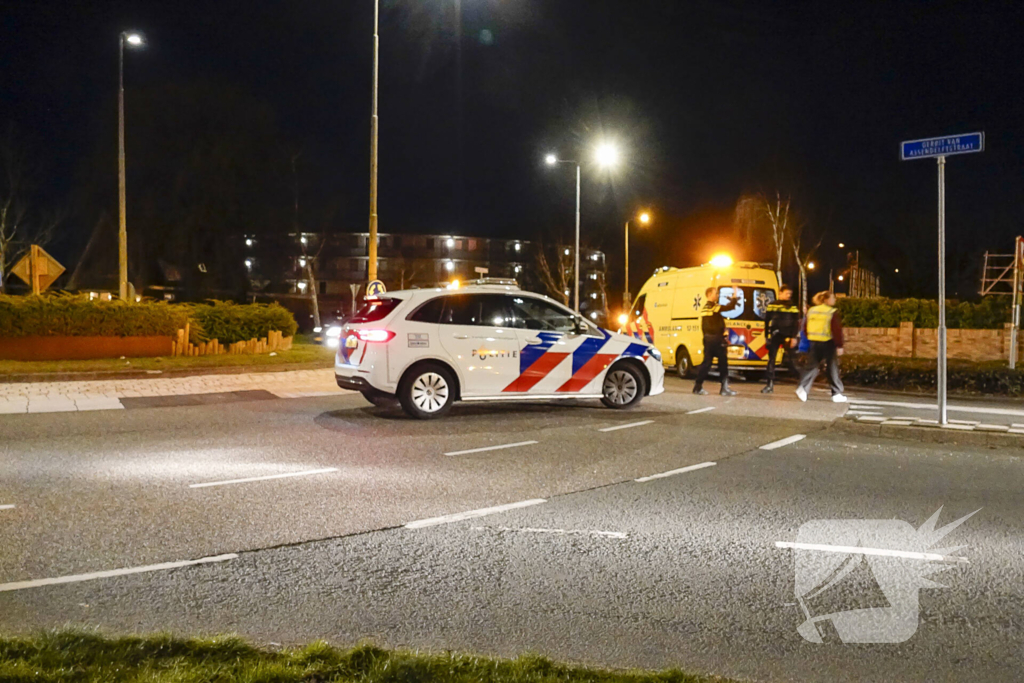 Fiets beschadigd bij aanrijding op rotonde