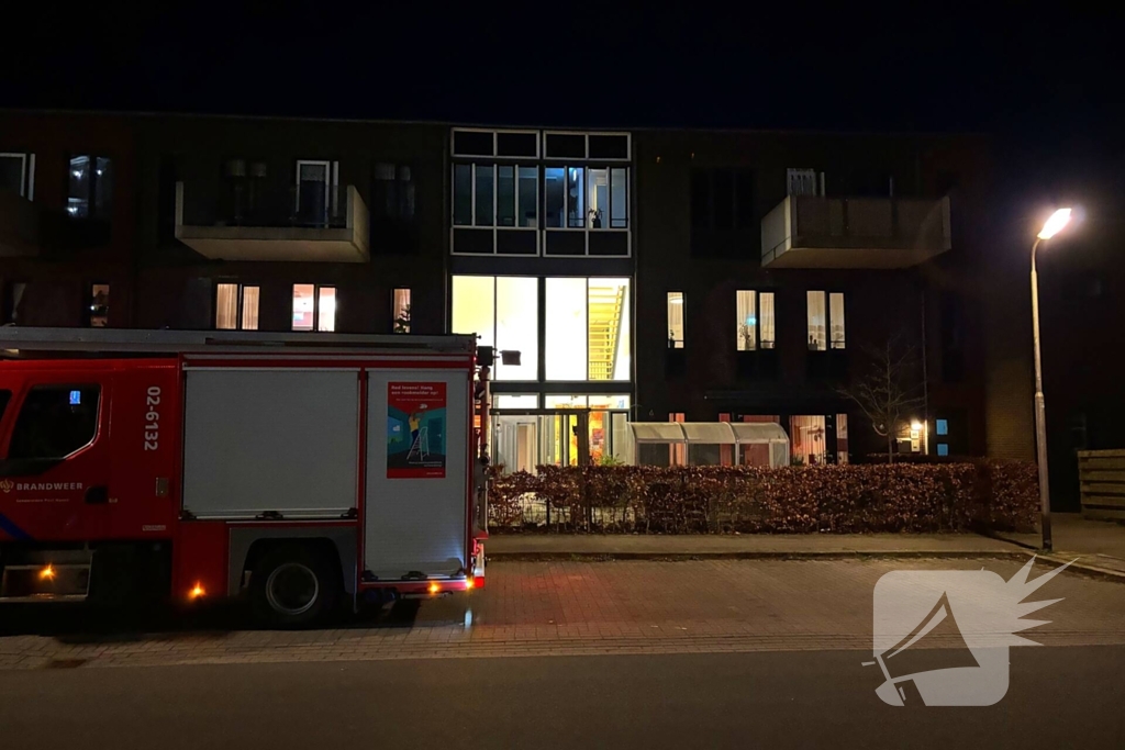Brandweer voert nacontrole uit in woning