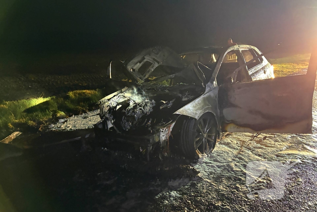 Voertuigbrand moeilijk te bestrijden