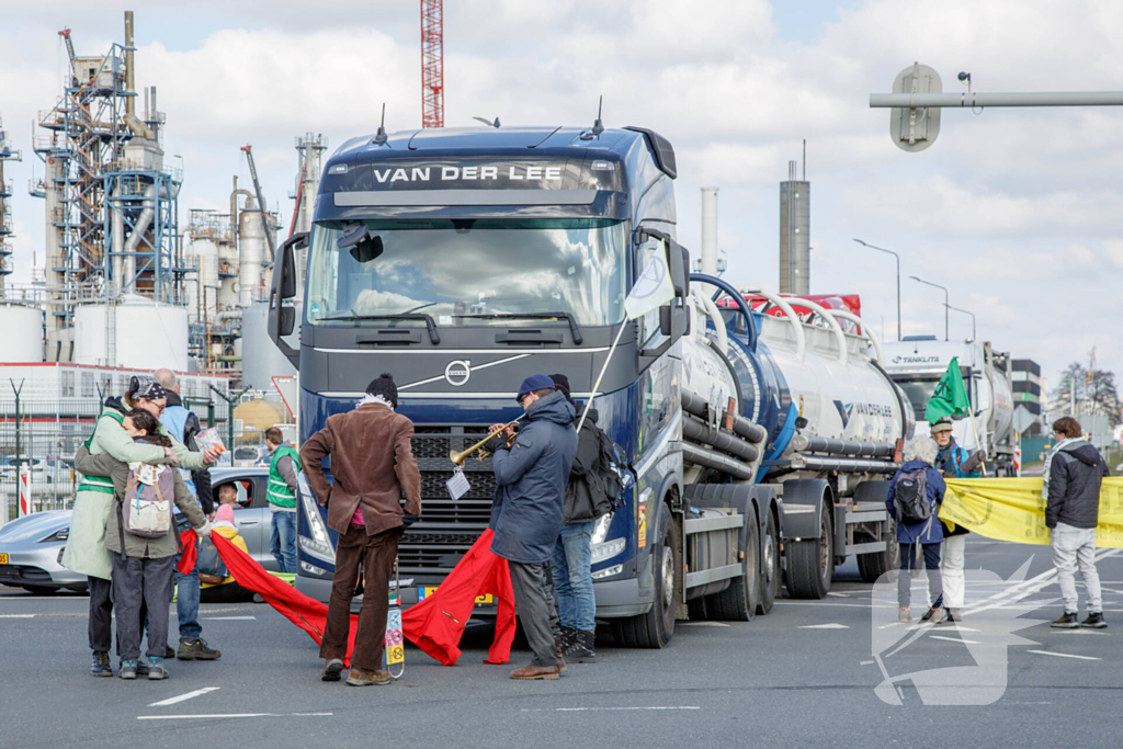 Transportverkeer haven- en industriegebied gehinderd door demonstratie
