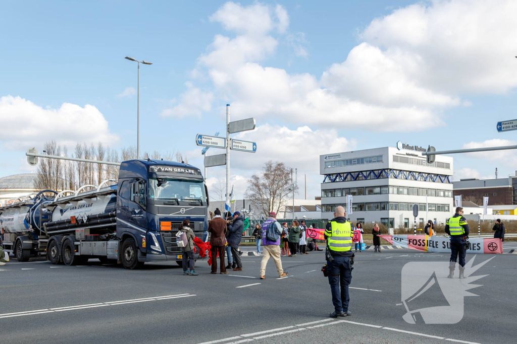 Transportverkeer haven- en industriegebied gehinderd door demonstratie