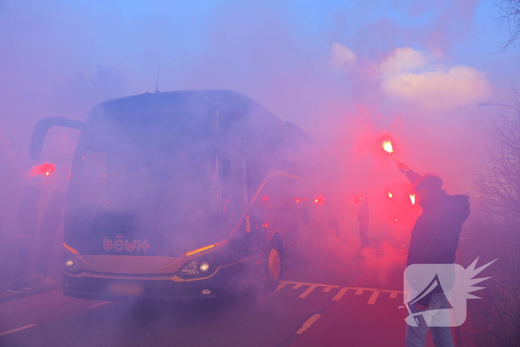 Vuurwerk en spanning tijdens klassieker