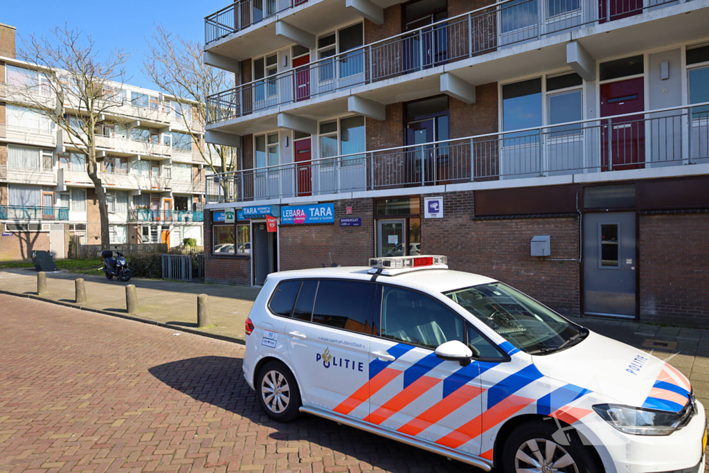 Vuurwapen getoond tijdens overval op telefoonzaak