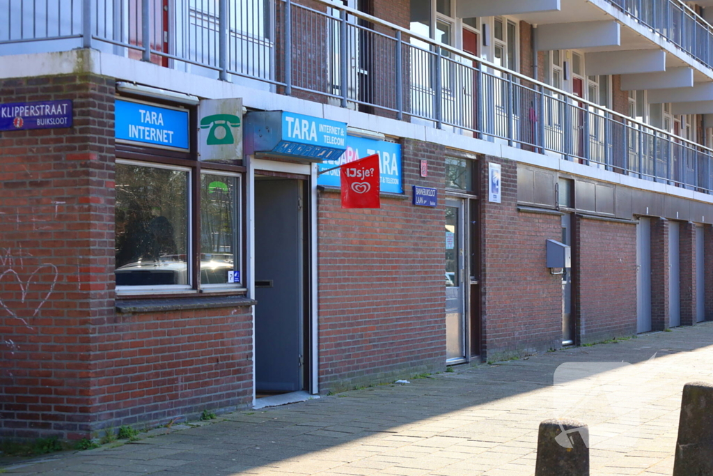 Vuurwapen getoond tijdens overval op telefoonzaak