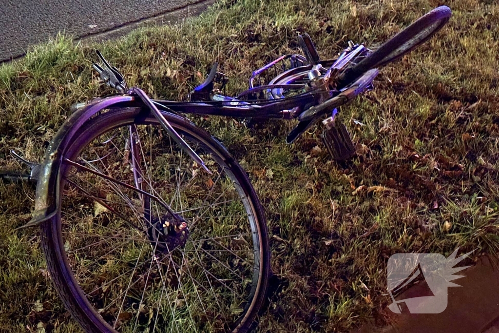 Persoon overleden bij aanrijding tussen auto en fiets