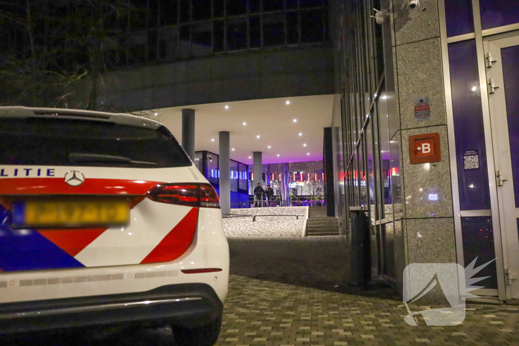 Politie grootschalig aanwezig bij woningoverval
