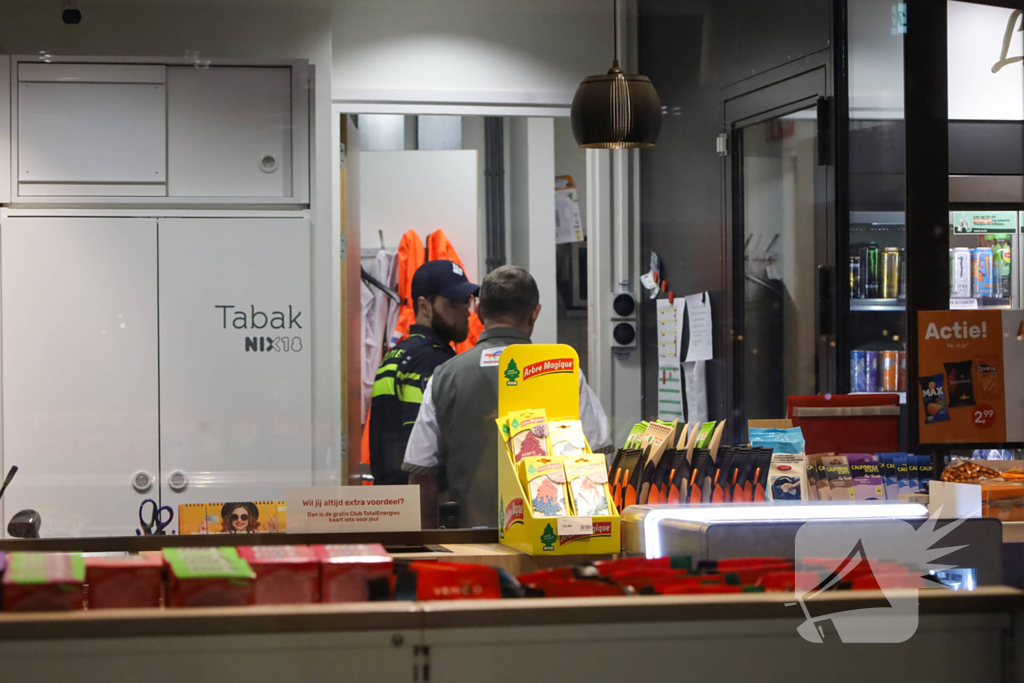 Politie zoekt verdachten overval op tankstation