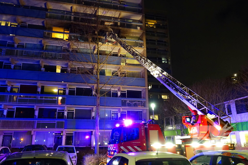 Deel van flat ontruimd wegens grote brand