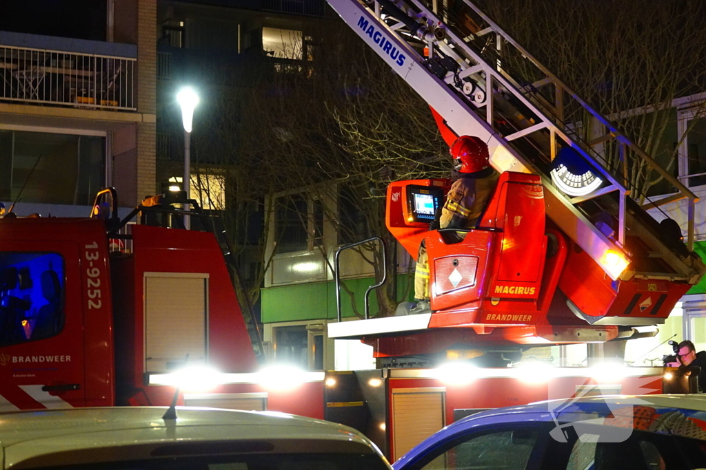 Deel van flat ontruimd wegens grote brand