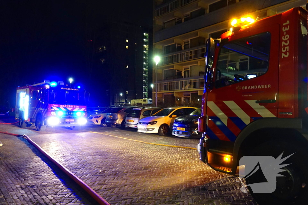 Deel van flat ontruimd wegens grote brand