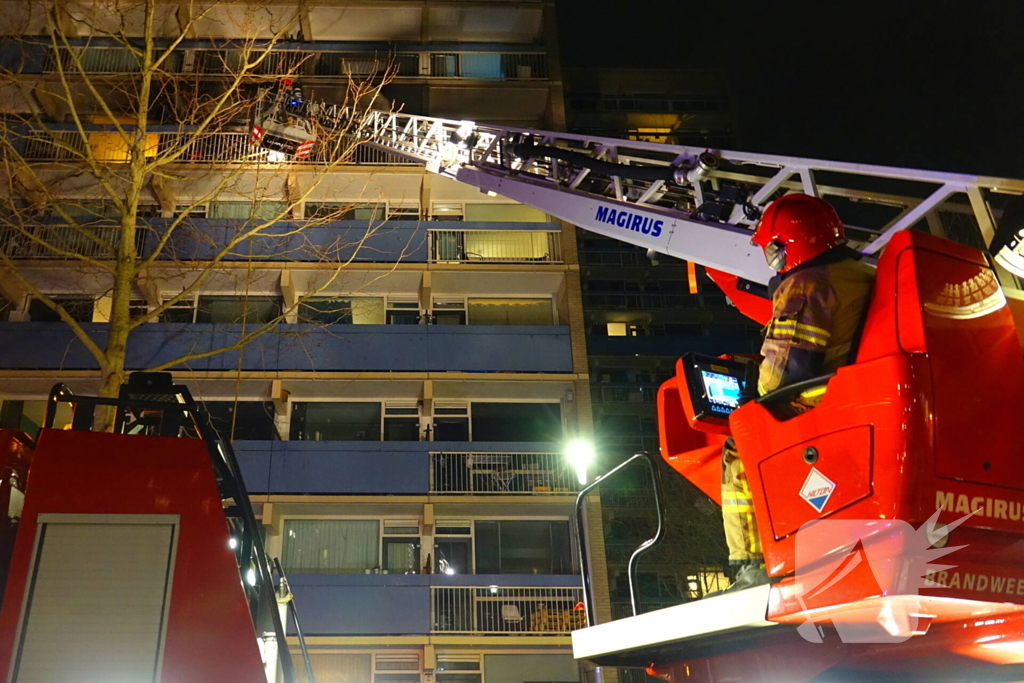 Deel van flat ontruimd wegens grote brand