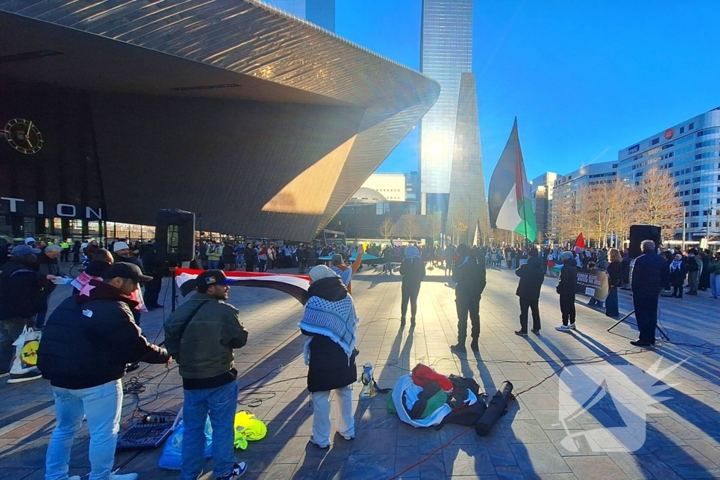 Pro Palestina demonstratie voor centraal station
