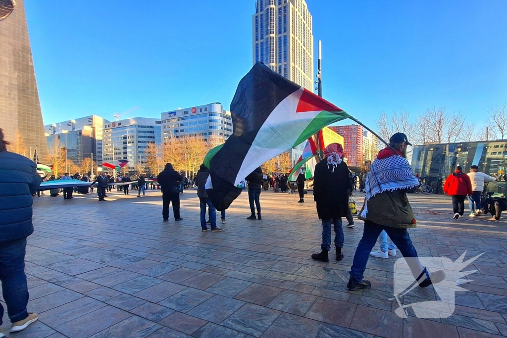 Pro Palestina demonstratie voor centraal station