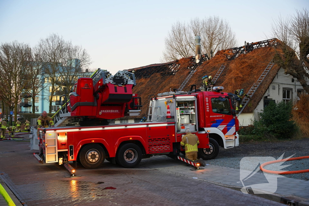 Grote brand in gesloten pannenkoekenrestaurant