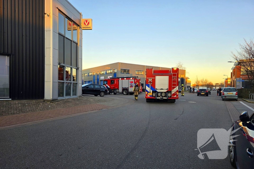 Uitslaande brand in bedrijfspand