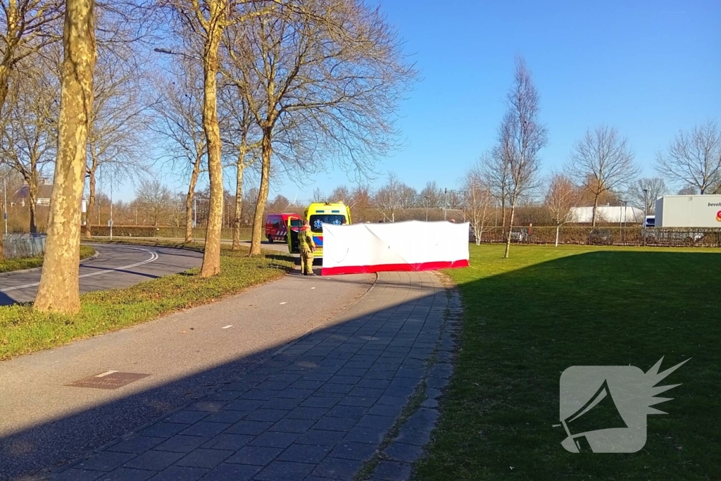 Fietser gaat onderuit op fietspad