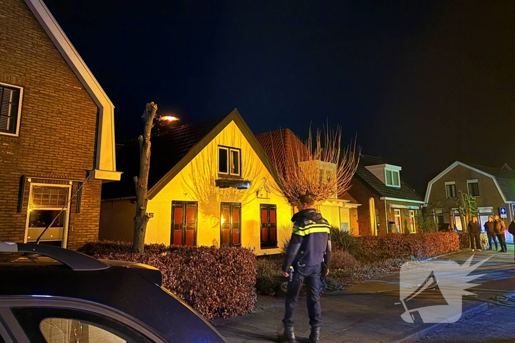 Flinke brand in schoorsteen van woning