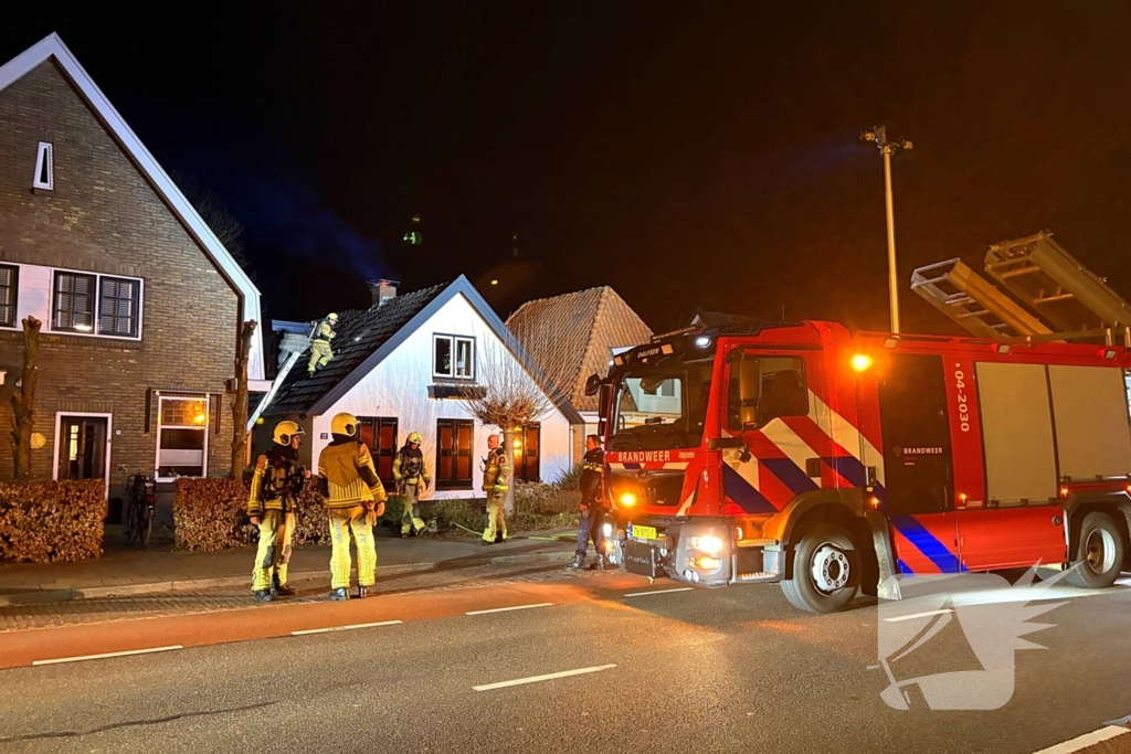 Flinke brand in schoorsteen van woning