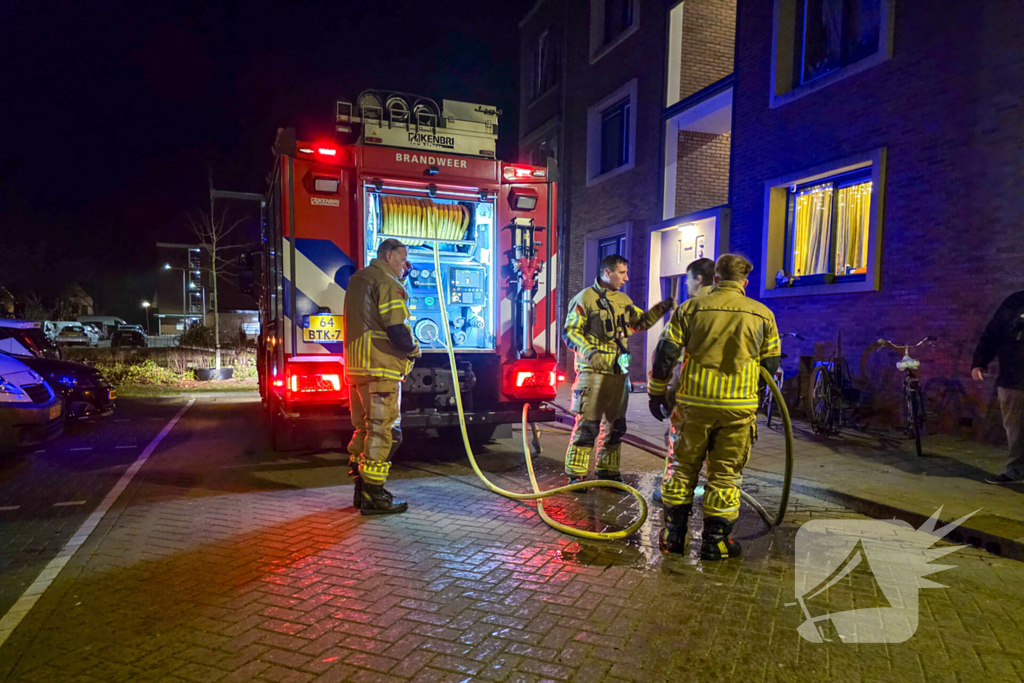 Brandweer dooft buitenbrand