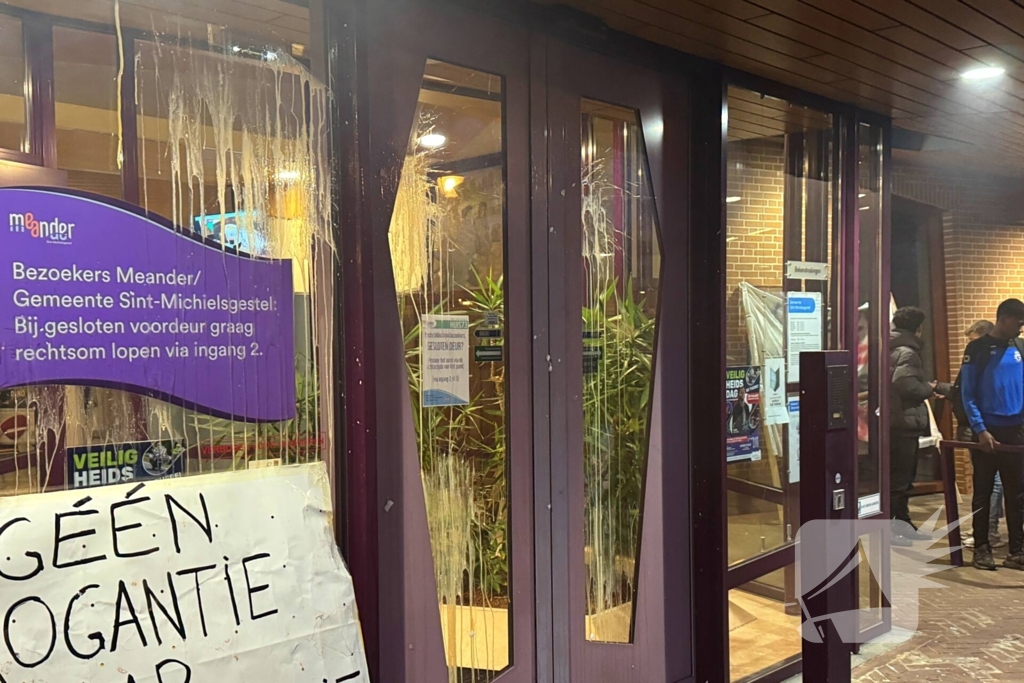 Bewoners demonstreren tegen AZC