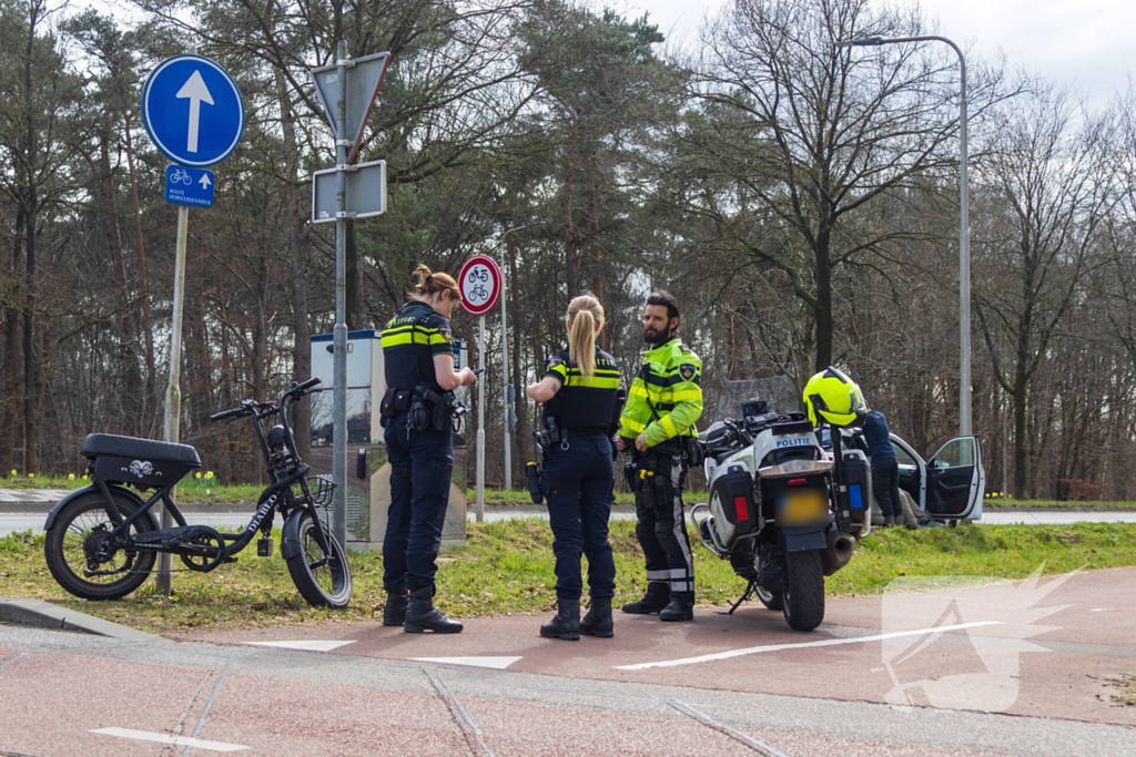 Fatbiker ongedeerd na botsing met auto