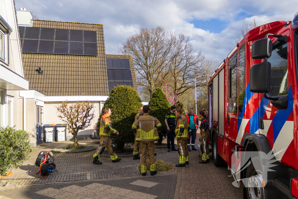 Bewoner naar ziekenhuis na accubrand in woning