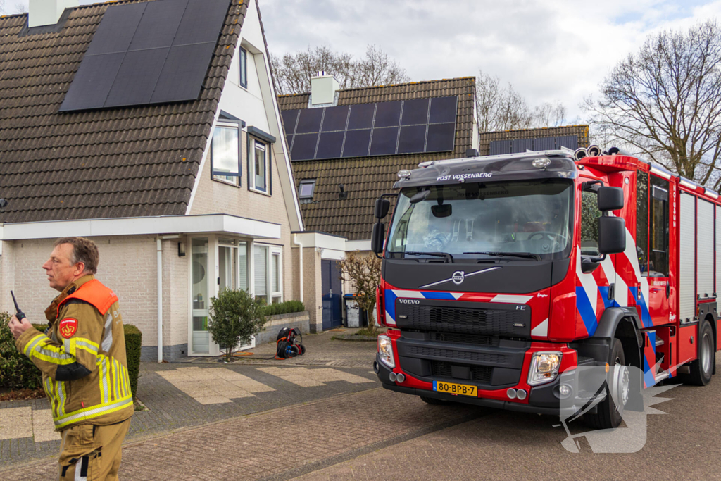 Bewoner naar ziekenhuis na accubrand in woning