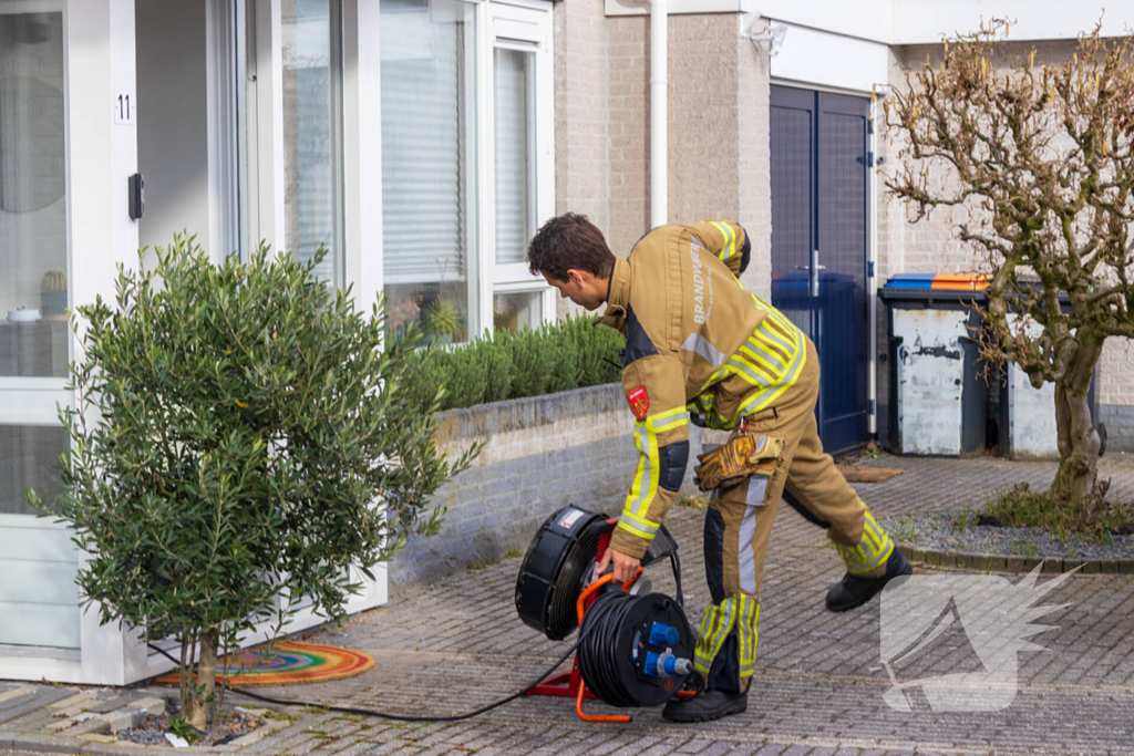 Bewoner naar ziekenhuis na accubrand in woning