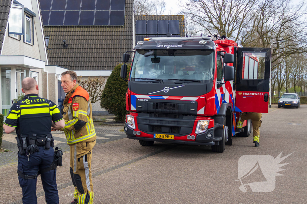 Bewoner naar ziekenhuis na accubrand in woning