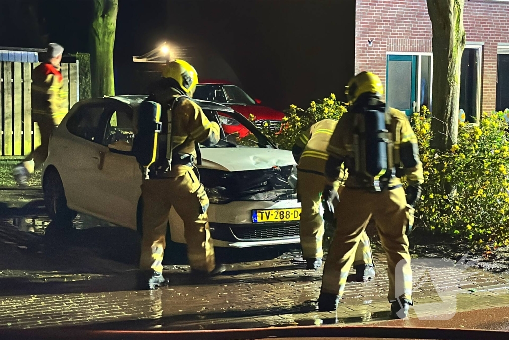 Auto gaat verloren door brand