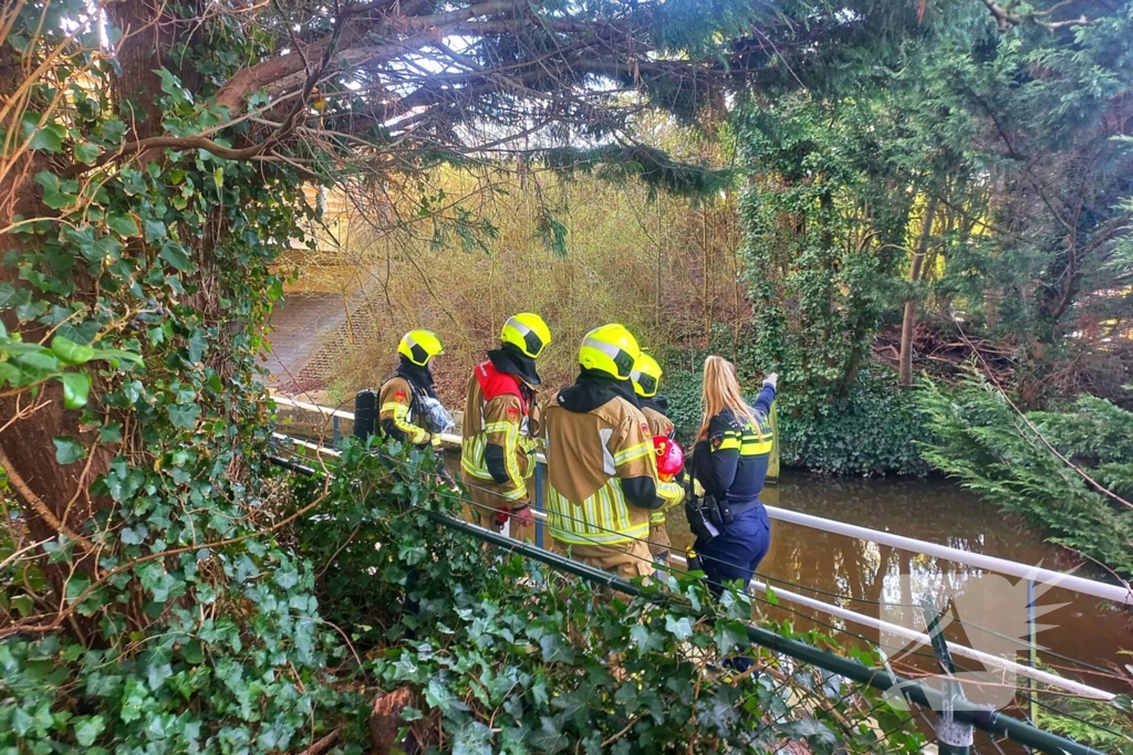 Brandweer blust buitenbrand