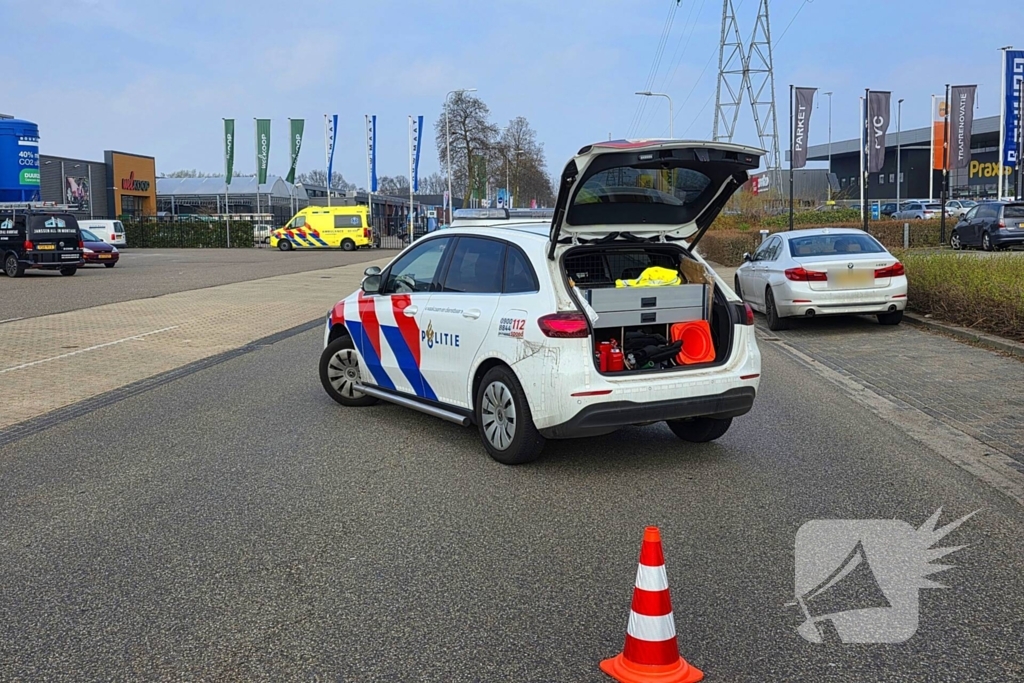 Voetganger aangereden door bestuurder van bestelbus