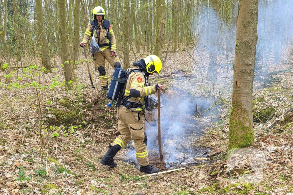 Brandweer ingezet voor afvalbrand