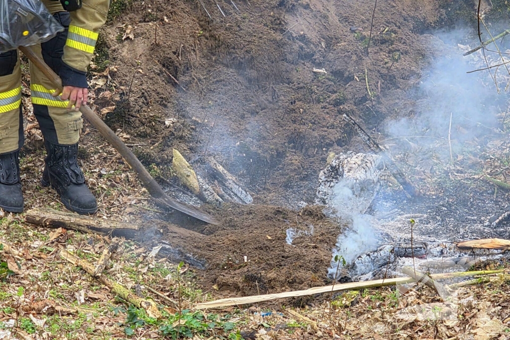 Brandweer ingezet voor afvalbrand
