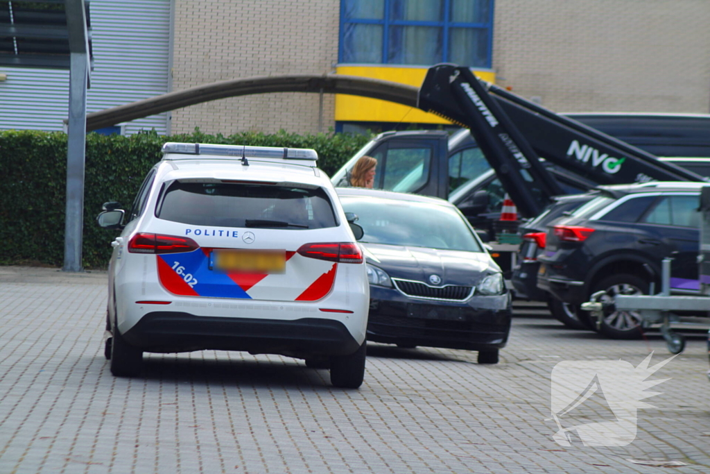 Persoon gewond naar ziekenhuis na aanrijding