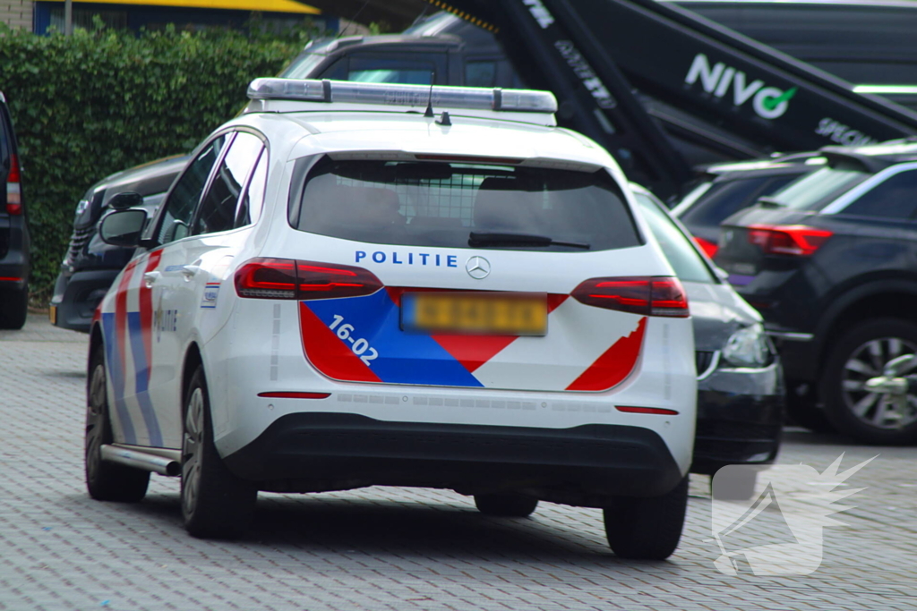 Persoon gewond naar ziekenhuis na aanrijding