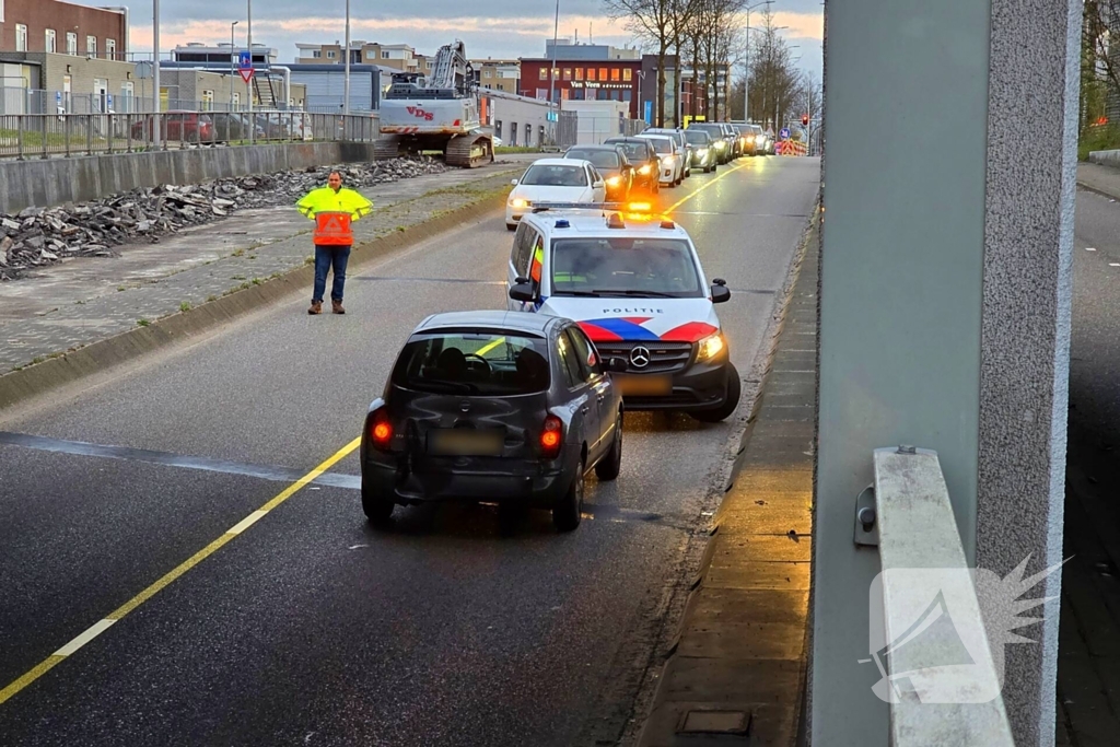 Aanrijding tussen twee automobilisten in een tunnel