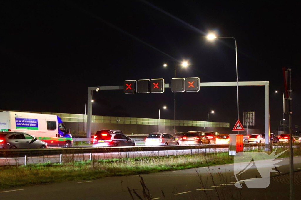 Tunnel afgesloten door ongeval met motorrijder