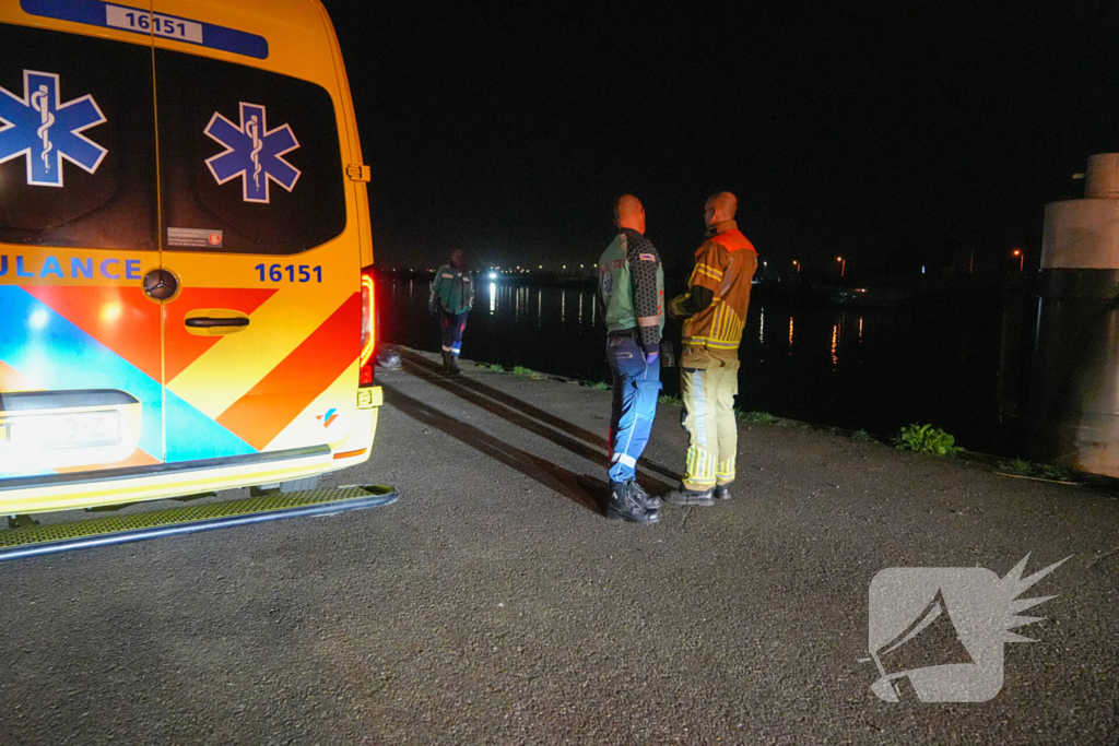 Flinke inzet mogelijk auto te water