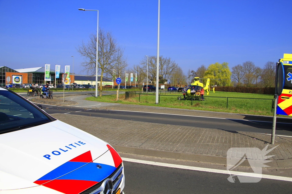 18-jarige scooterrijdster overleden na botsing met bestelbus