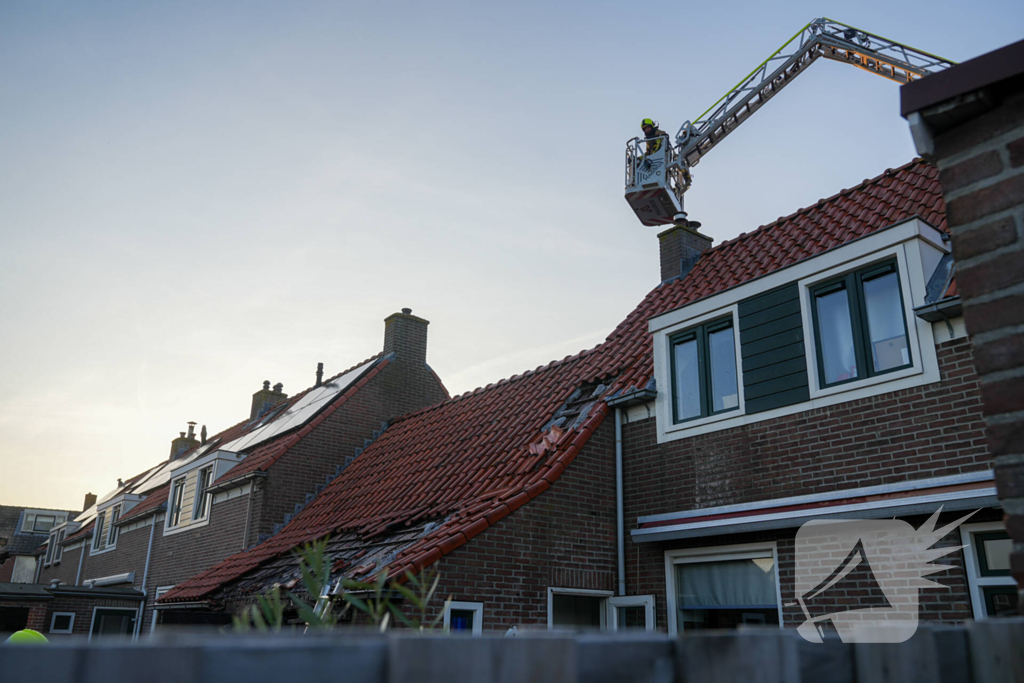 Schuur en woning beschadigd bij brand