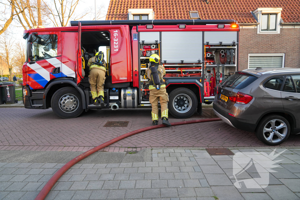 Schuur en woning beschadigd bij brand