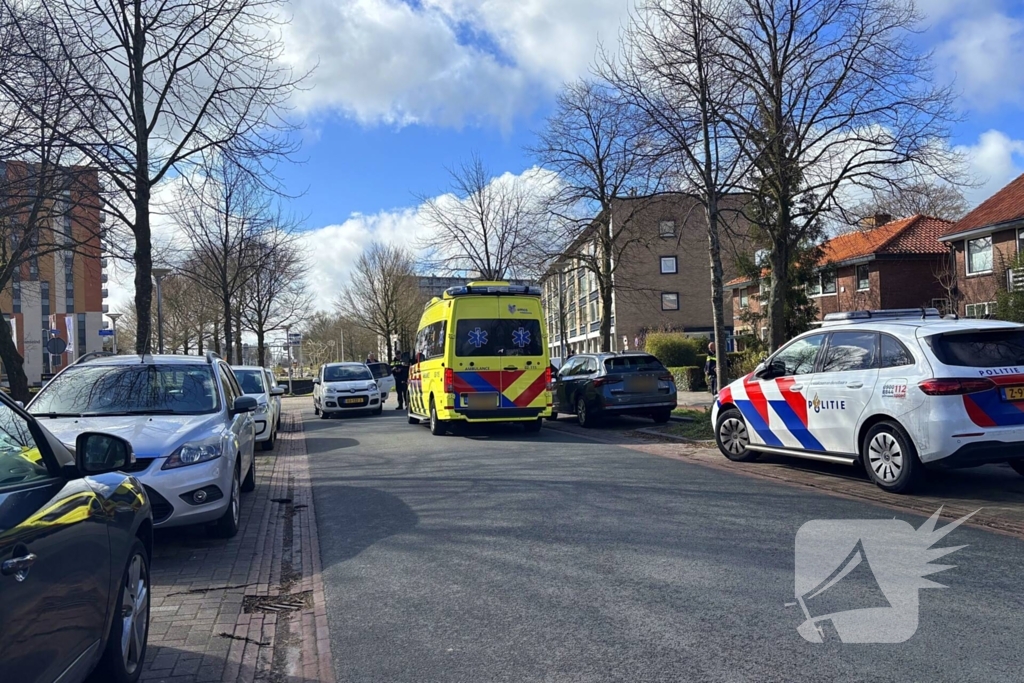Voetganger komt in botsing met personenauto