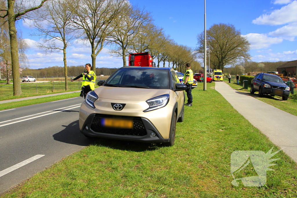 Fietser gewond bij botsing met auto