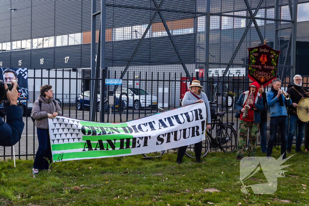 Grote opkomst bij demonstratie tegen Elon Musk en Tesla