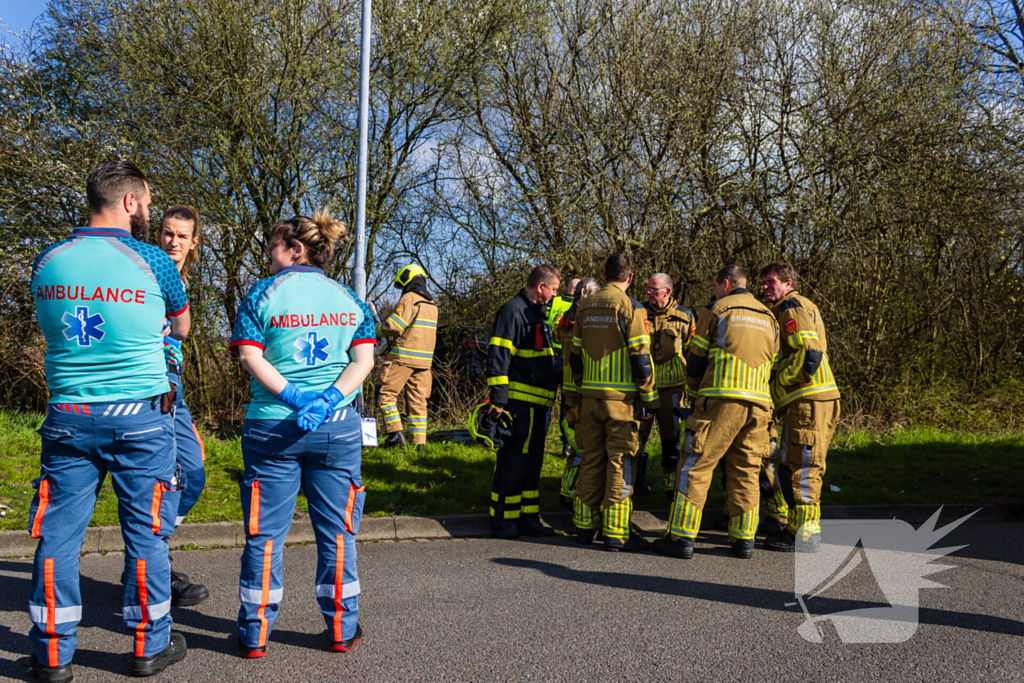 Automobilist spoorloos na te water raken